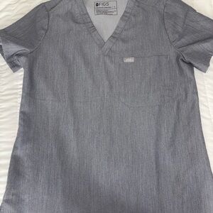 FIGS Gray V-Neck Short Sleeve Scrub set
